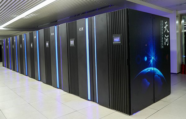 部署在国家超级计算天津中心的"天河三号"e级原型机
